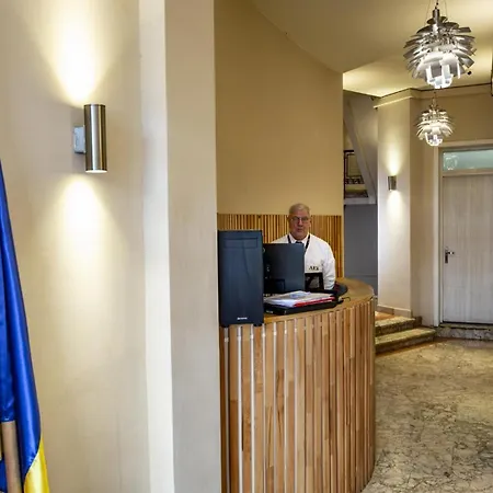 Athenaeum Spacious& Cozy 1Br Prime Location W Balcony Bucharest Exterior photo