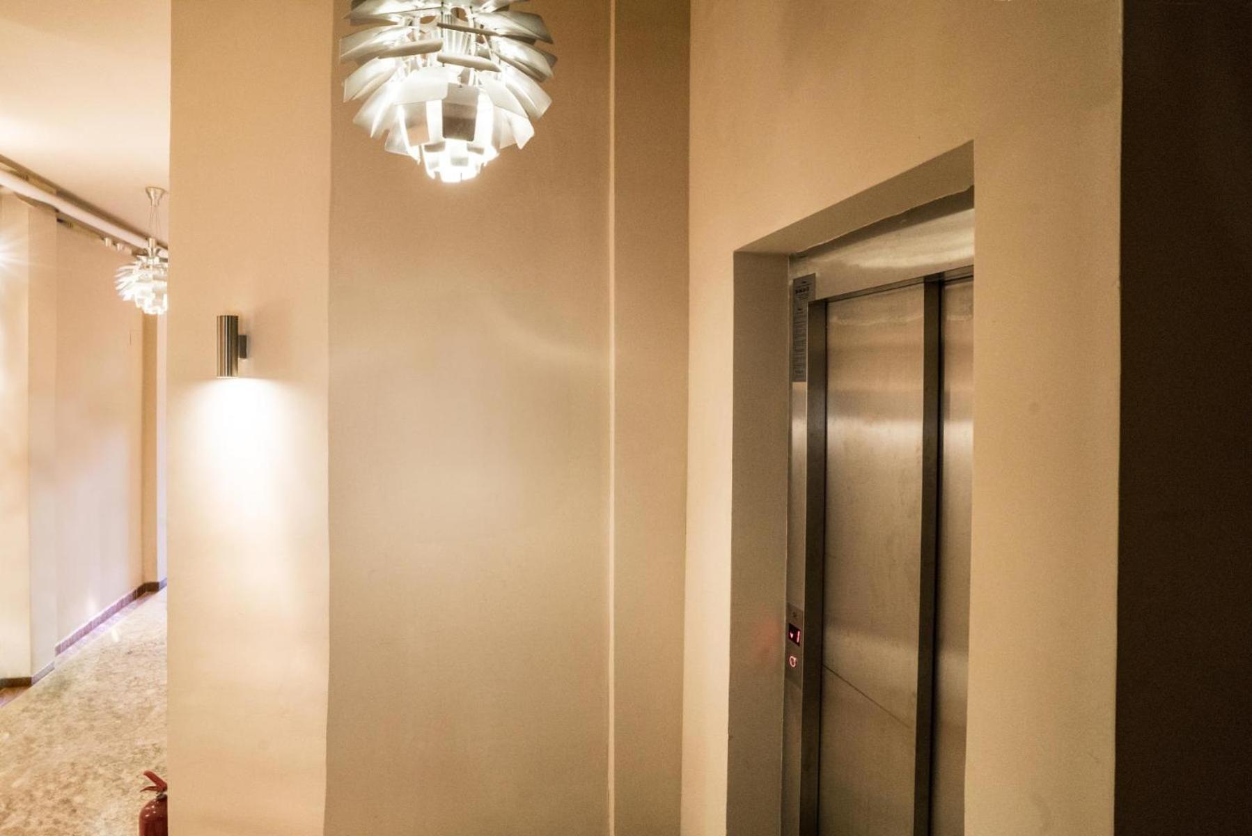 Apartment Athenaeum Spacious& Cozy 1br Prime Location W Balcony *