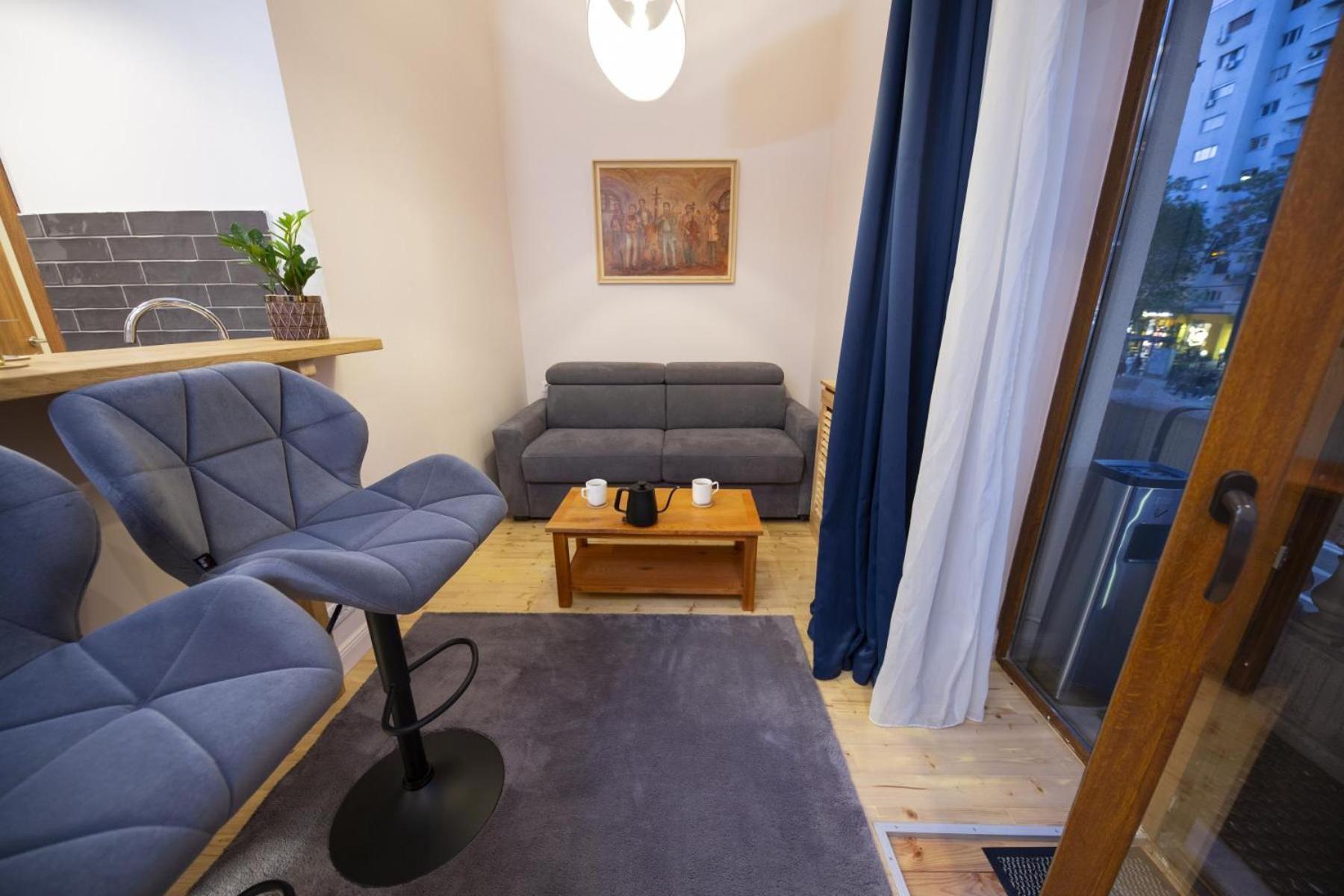 Athenaeum Spacious& Cozy 1br Prime Location W Balcony דירה
